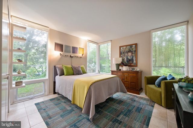 2300 KIMBRO ST, Alexandria, VA 22307