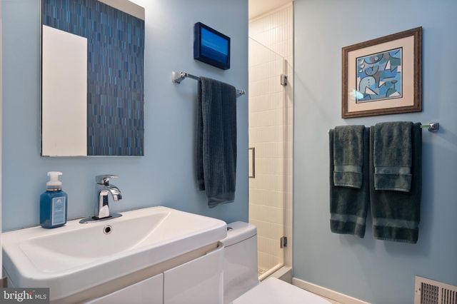 2300 KIMBRO ST, Alexandria, VA 22307