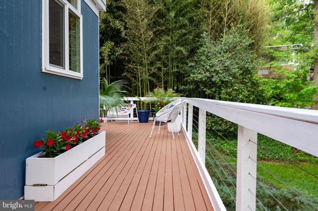 2300 KIMBRO ST, Alexandria, VA 22307