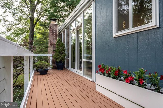 2300 KIMBRO ST, Alexandria, VA 22307