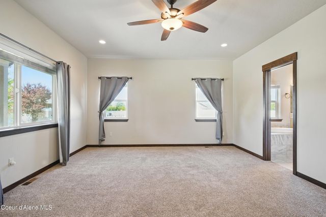 6984 W BLACKTAIL AVE, Rathdrum, ID 83858