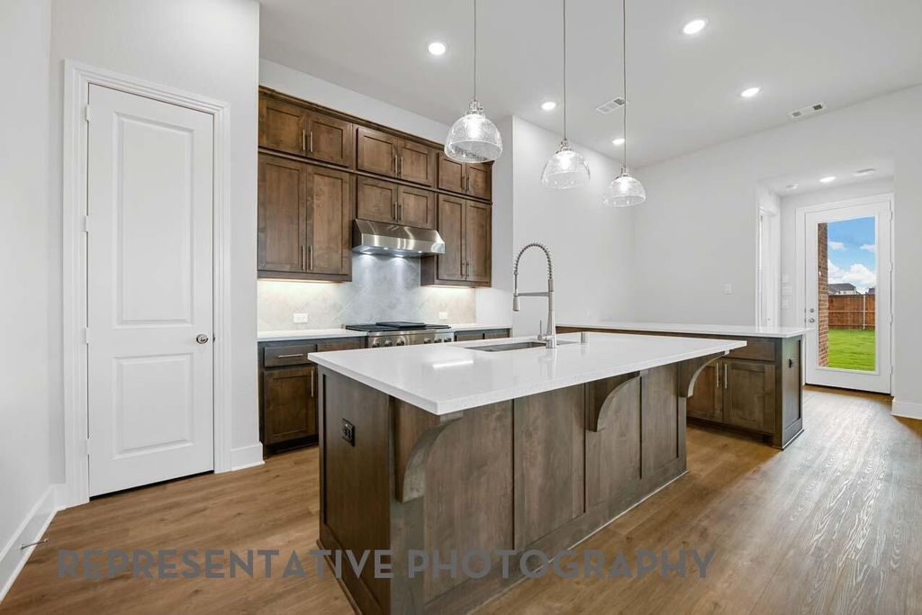 917 Schuberts Road, Fort Worth, TX 76247 — photo 2