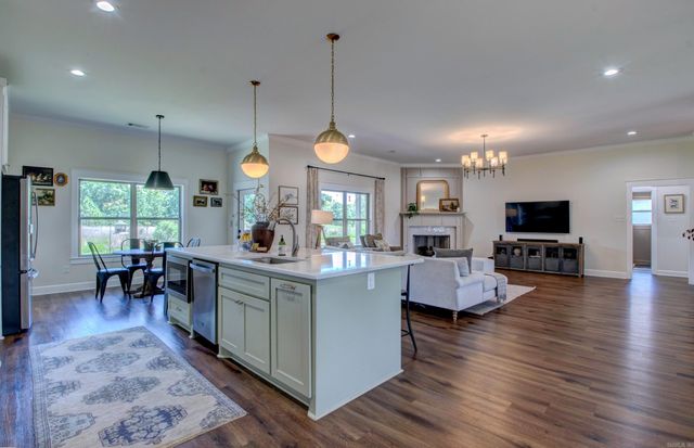 15 River Cliff Drive, Mayflower, AR 72106