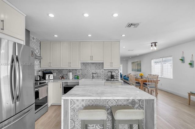 821 Harrison Street, Hollywood, FL 33019