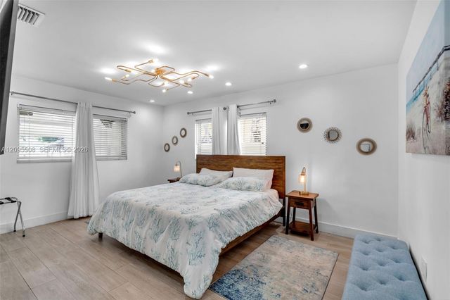 821 Harrison Street, Hollywood, FL 33019