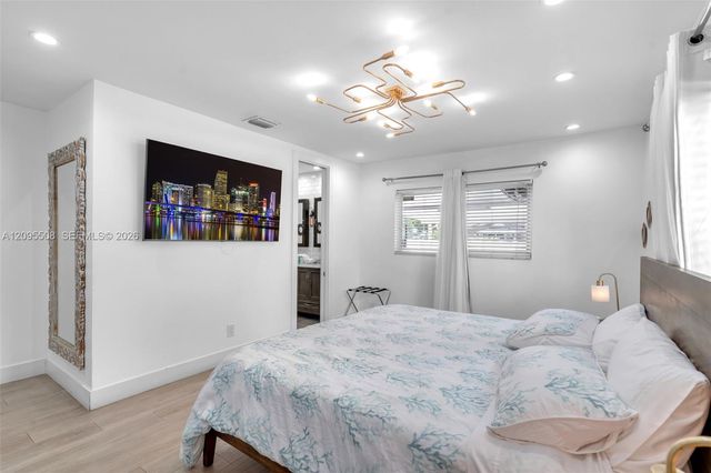 821 Harrison Street, Hollywood, FL 33019