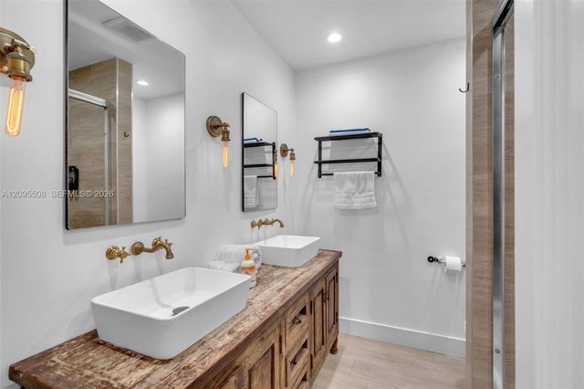 821 Harrison Street, Hollywood, FL 33019