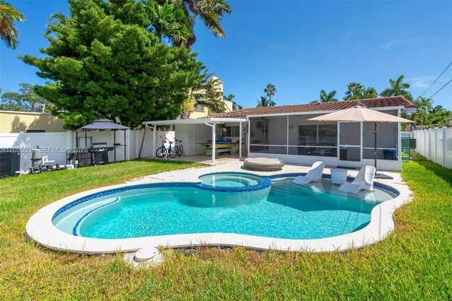 821 Harrison Street, Hollywood, FL 33019