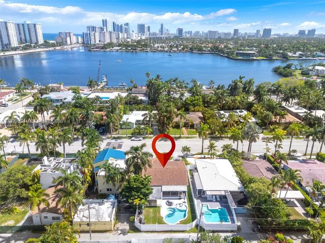821 Harrison Street, Hollywood, FL 33019