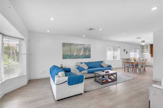 821 Harrison Street, Hollywood, FL 33019