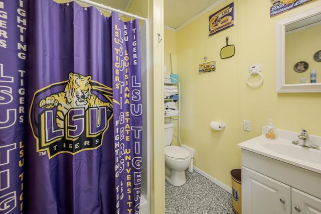 1294 Burma Rd, Thibodaux, LA 70301