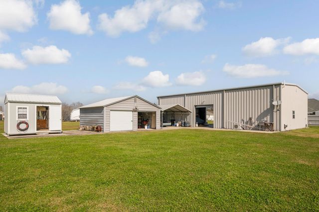 1294 Burma Rd, Thibodaux, LA 70301