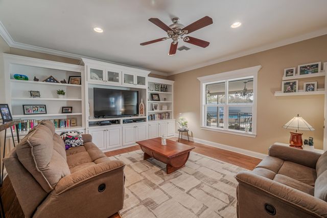 1294 Burma Rd, Thibodaux, LA 70301