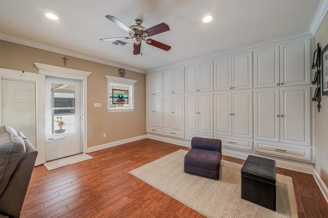 1294 Burma Rd, Thibodaux, LA 70301