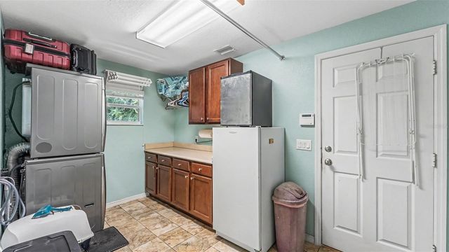 1002 W LAKE MARION ROAD, Haines City, FL 33844