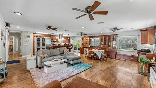 1002 W LAKE MARION ROAD, Haines City, FL 33844
