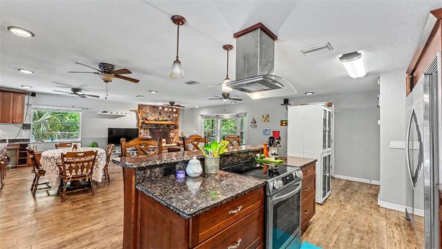1002 W LAKE MARION ROAD, Haines City, FL 33844