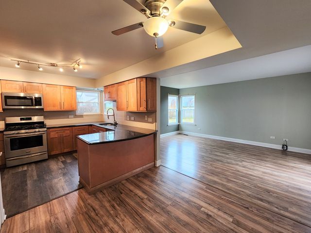 1176 Sumac Trail, Hoffman Estates, IL 60192