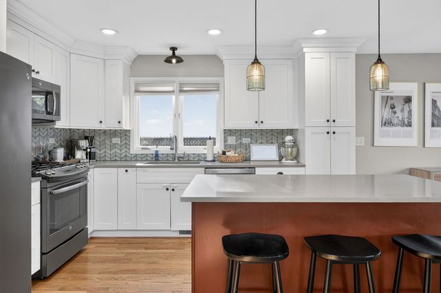 1017 Palmer Street, Downers Grove, IL 60516