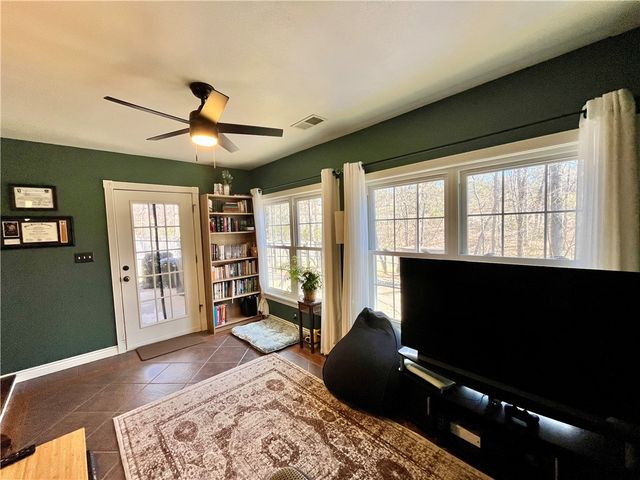 25 Overton Drive, Bella Vista, AR 72714
