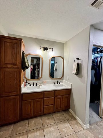 25 Overton Drive, Bella Vista, AR 72714
