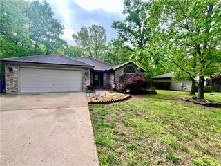 25 Overton Drive, Bella Vista, AR 72714