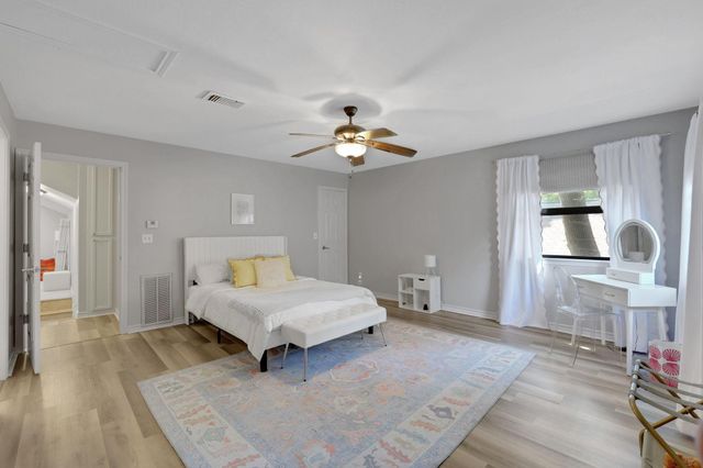 131 Lords Circle, Coldspring, TX 77331