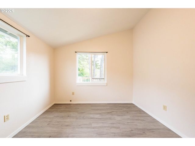 3110 Sw COAST Ave, Lincoln City, OR 97367