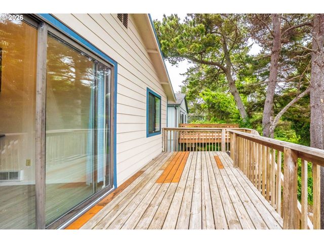 3110 Sw COAST Ave, Lincoln City, OR 97367