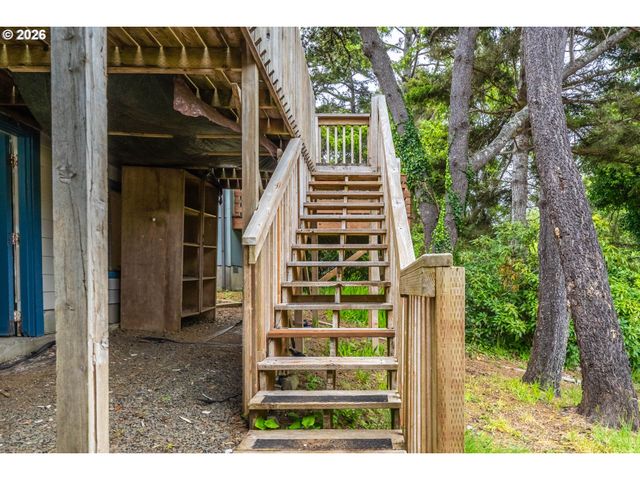 3110 Sw COAST Ave, Lincoln City, OR 97367