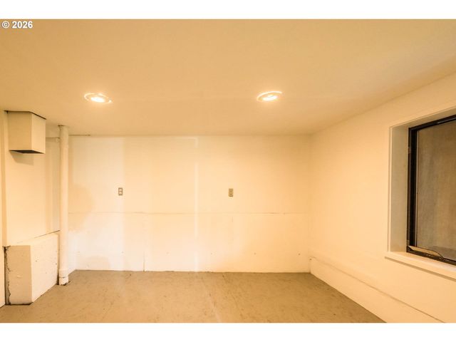 3110 Sw COAST Ave, Lincoln City, OR 97367