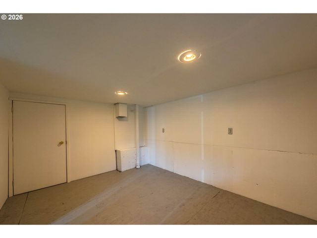 3110 Sw COAST Ave, Lincoln City, OR 97367