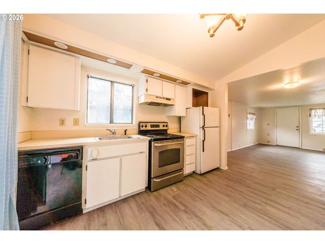 3110 Sw COAST Ave, Lincoln City, OR 97367