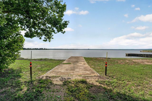 1192 County Road 225, Bluffton, TX 78607