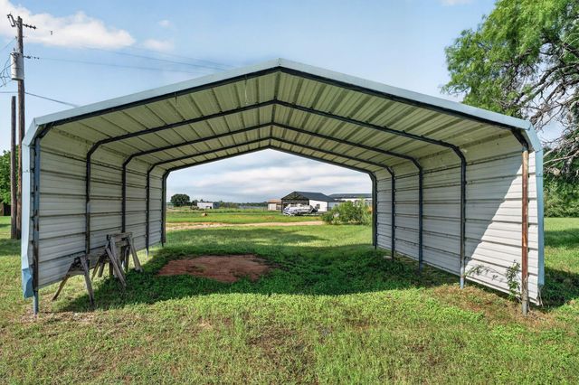 1192 County Road 225, Bluffton, TX 78607