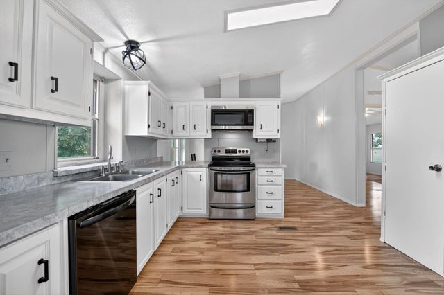 1192 County Road 225, Bluffton, TX 78607