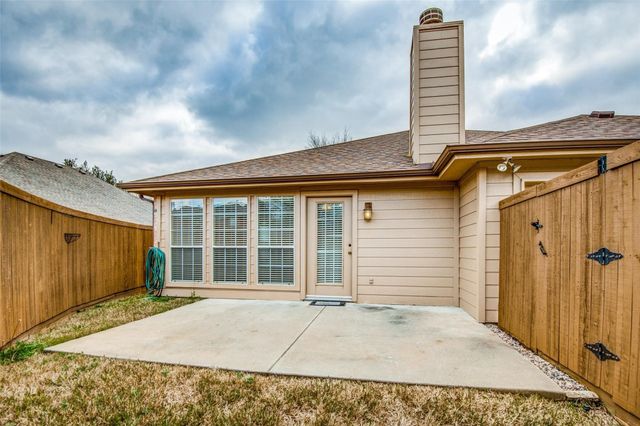 6101 Apache Drive, The Colony, TX 75056