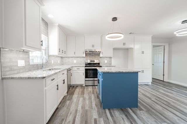 304 Pine Street, Seven Points, TX 75143