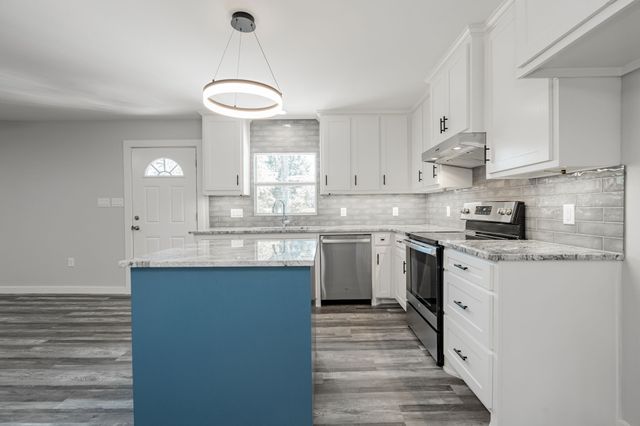 304 Pine Street, Seven Points, TX 75143