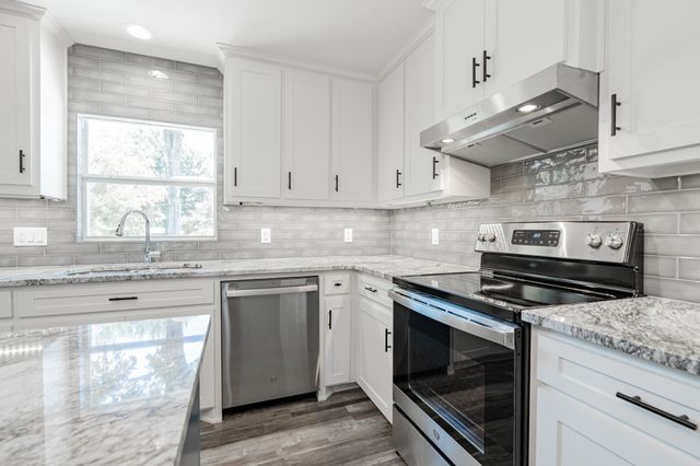 304 Pine Street, Seven Points, TX 75143