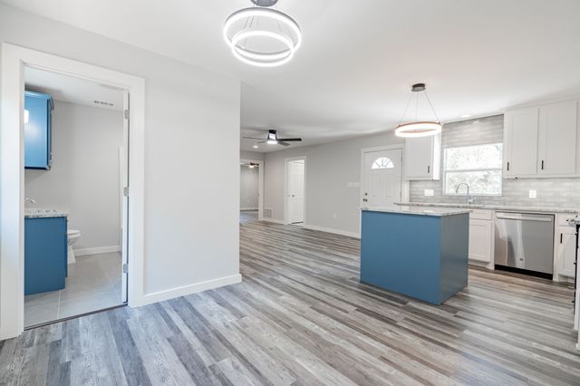 304 Pine Street, Seven Points, TX 75143