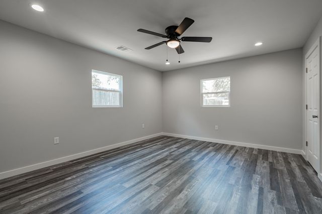 304 Pine Street, Seven Points, TX 75143