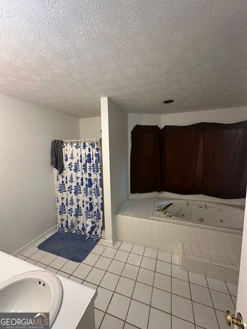 56 Fox Hollow Run, Newnan, GA 30263