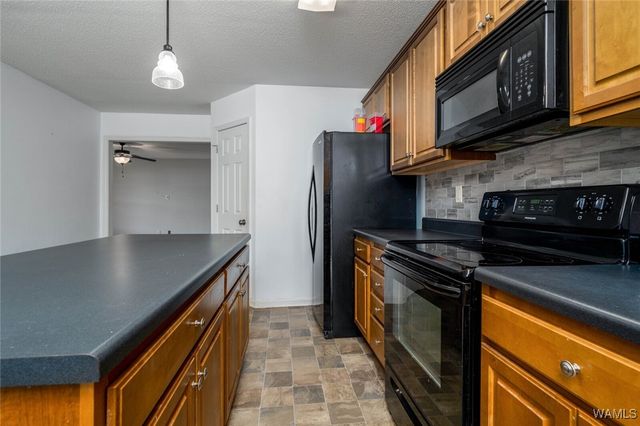 6763 Cooperstown, Cottondale, AL 35453