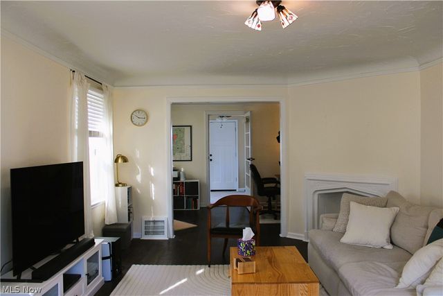 1936 Revere Road, Cleveland Heights, OH 44118