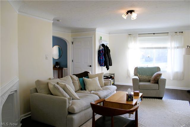 1936 Revere Road, Cleveland Heights, OH 44118