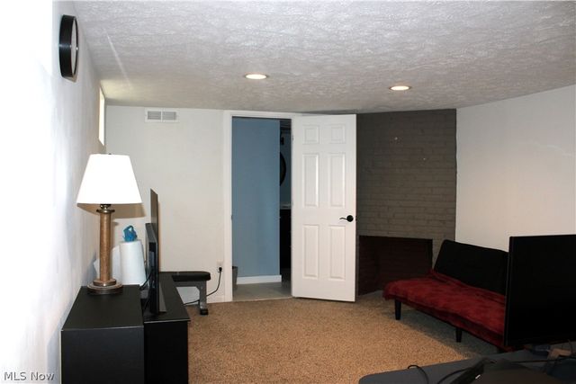 1936 Revere Road, Cleveland Heights, OH 44118