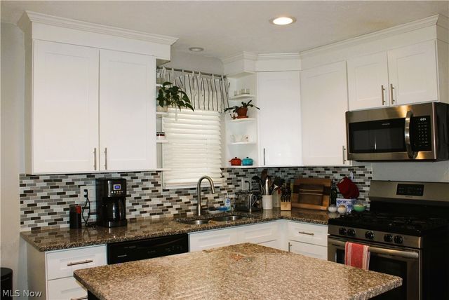 1936 Revere Road, Cleveland Heights, OH 44118