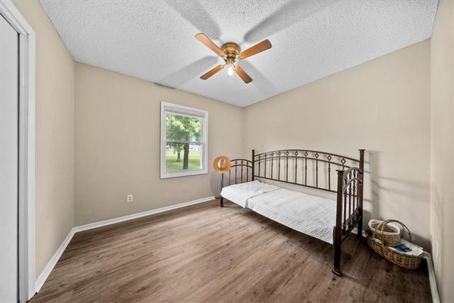 13501 E Prairie Drive, Peculiar, MO 64078