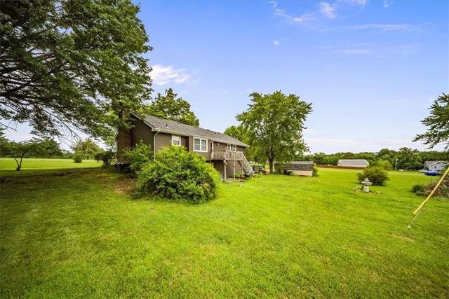 13501 E Prairie Drive, Peculiar, MO 64078